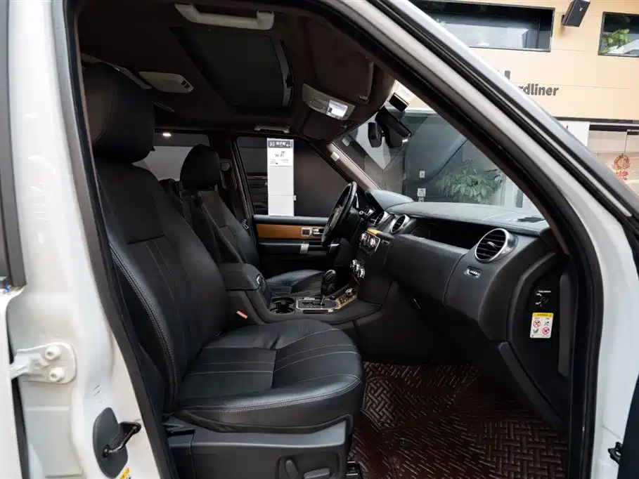 Land Rover Discovery 2012 3.0 SDV6 HSE Diesel фото 9