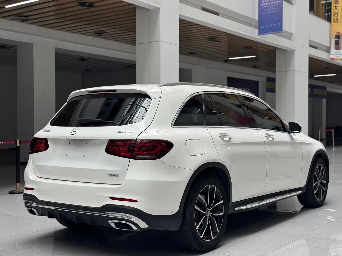 MERCEDES-BENZ GLC