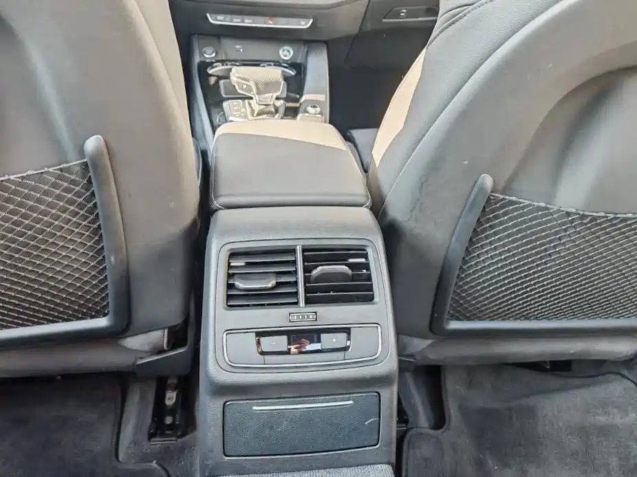 Audi A4L 2023 40 TFSI Luxury Sport фото 12