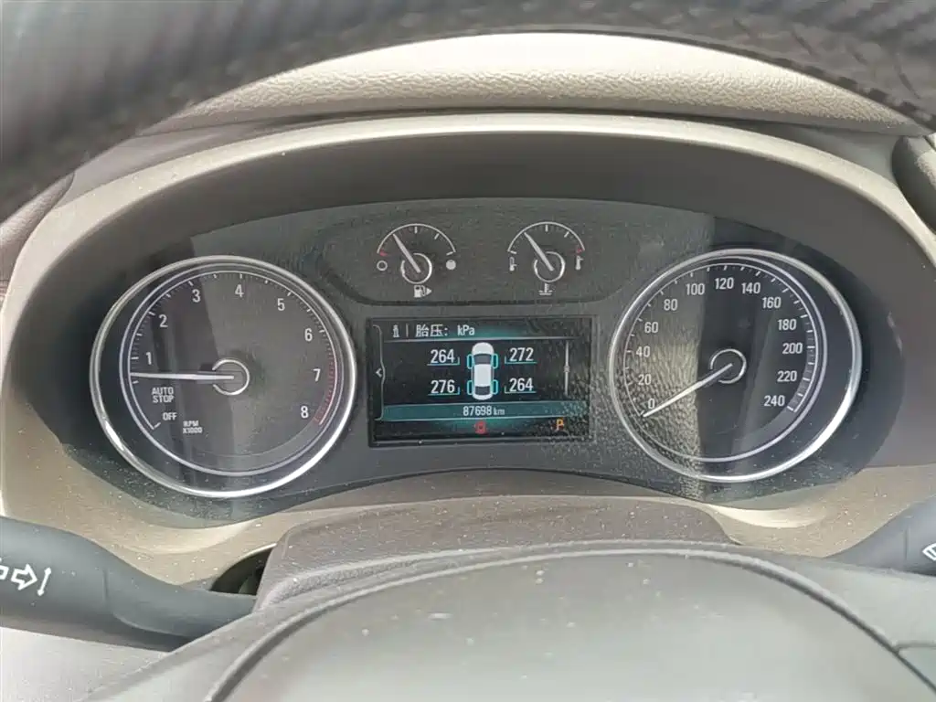 Buick LaCrosse 2016 Facelift 20T Leading фото 12