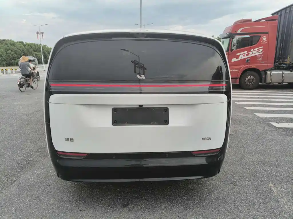 Li Auto MEGA 2026 2025 Model Home Family Special Edition