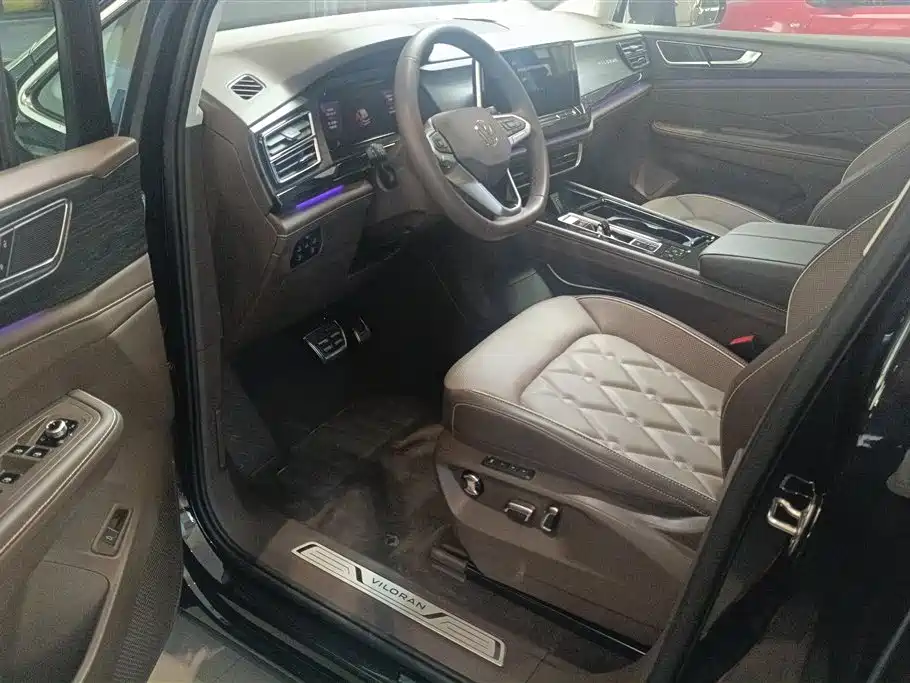 Volkswagen Viloran 2024 380TSI Executive Edition фото 9