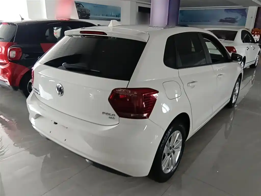 Volkswagen Polo 2019 Plus 1.5L Automatic Panorama Enjoyment Edition фото 7