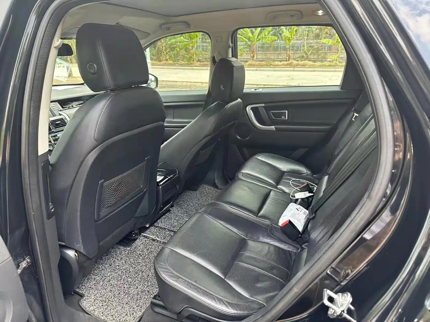 Land Rover Discovery Sport 2016 2.0T SE фото 6
