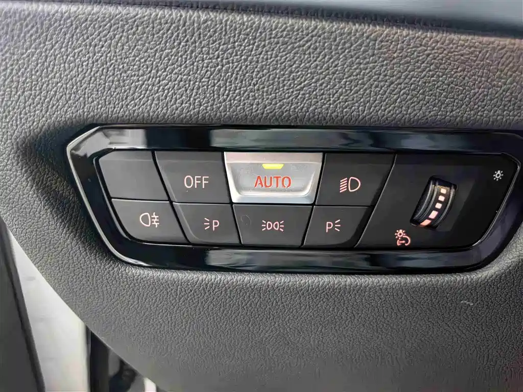 BMW 3 Series 2023 320Li M Sport Package фото 12