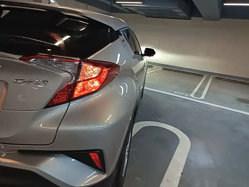 TOYOTA C-HR