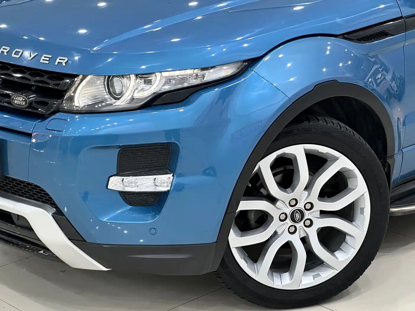 Land Rover Range Rover Evoque (Import) 2014 2.0T 5-door Brilliance Sport фото 33