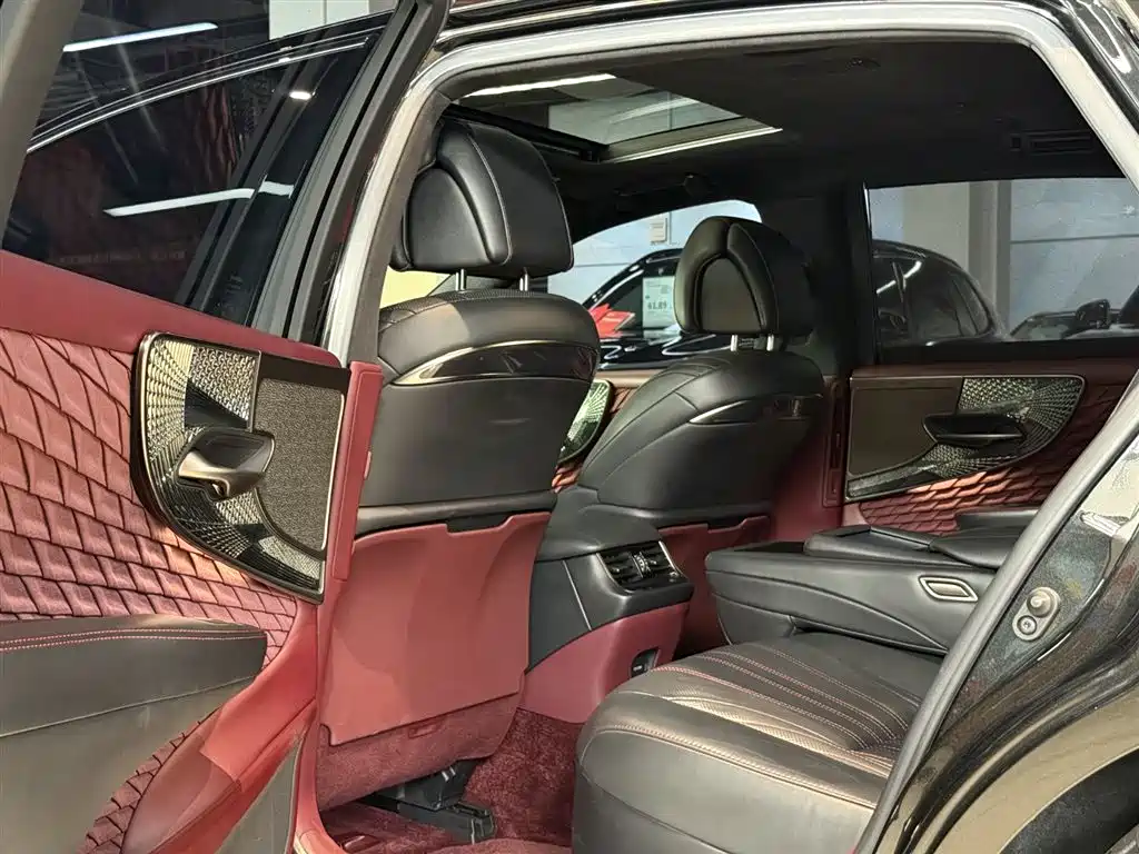 Lexus LS 2021 500h Executive Edition фото 17