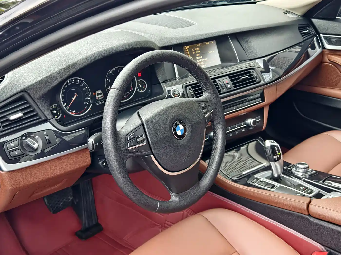 BMW 5 Series 2014 520Li Elegance фото 10
