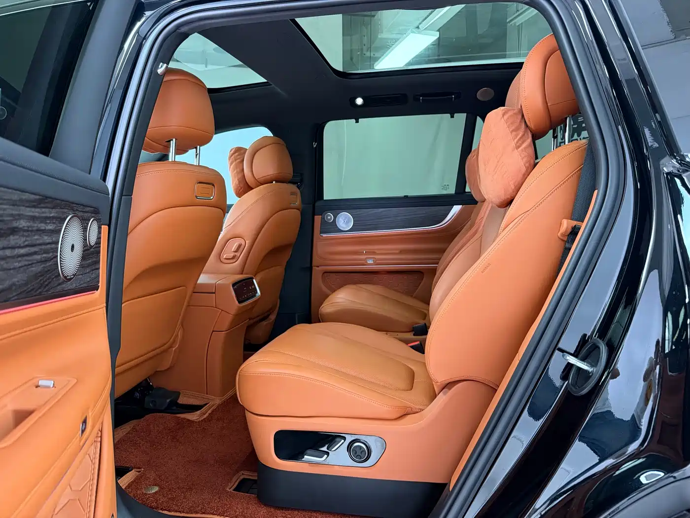 AITO Wenjie AITO M9 2024 Range Extender Max Edition 42kWh 6-seater фото 16