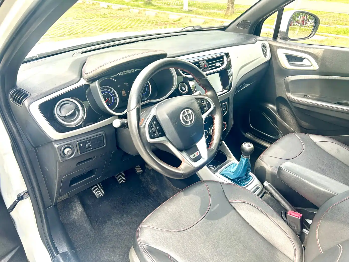 Zhonghua V3 2016 2015 1.5L Manual Smart Edition
