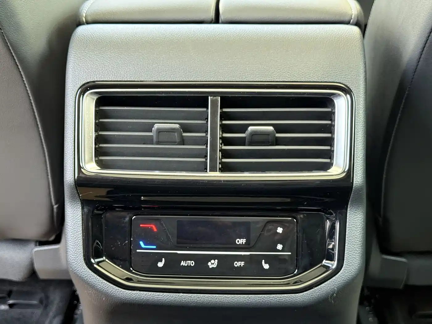 Volkswagen Teramont 2024 380TSI 4WD Prestige Luxury Edition фото 40