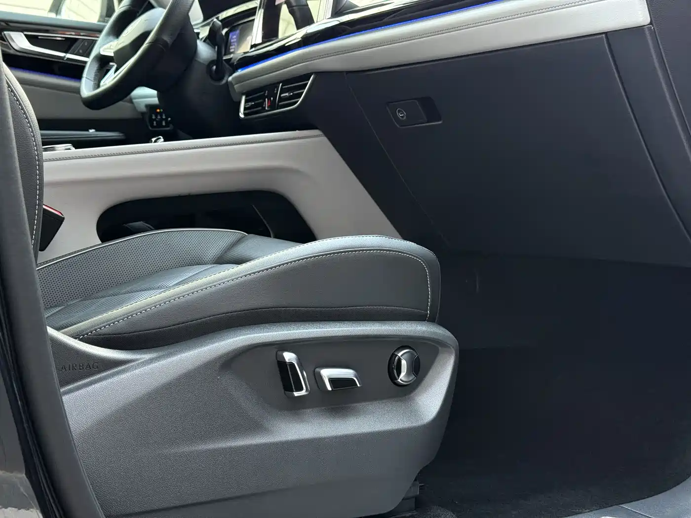 Volkswagen Teramont 2024 380TSI 4WD Prestige Luxury Edition фото 41