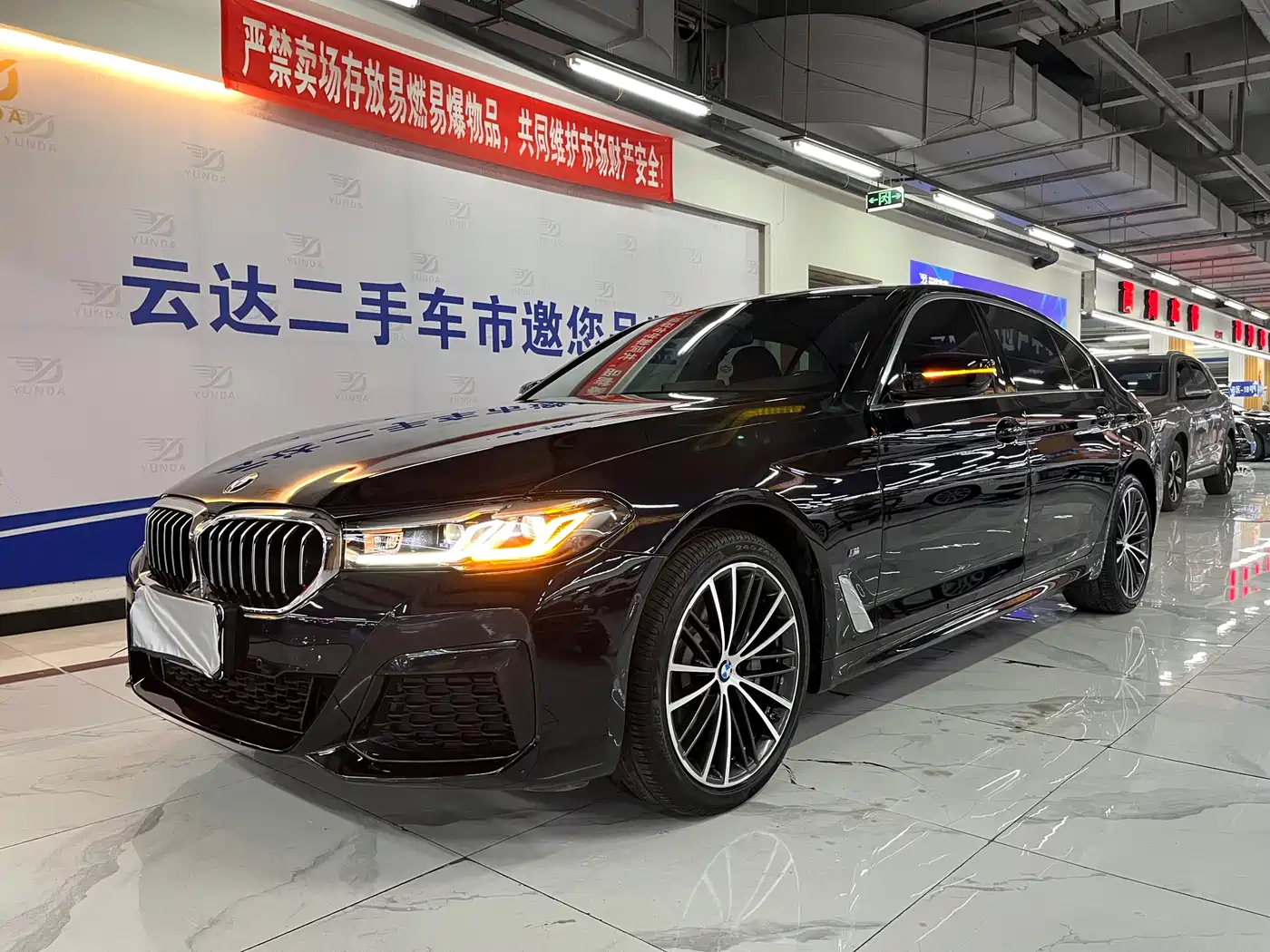 BMW 5 Series 2022 Facelift 530Li xDrive M Sport Package фото 2