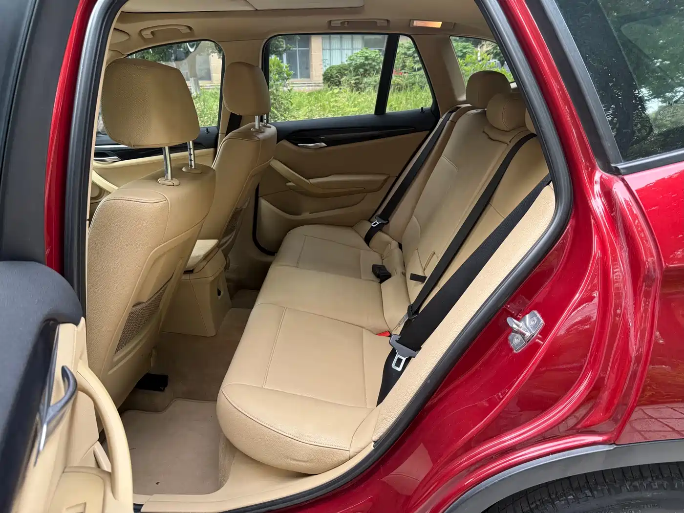 BMW X1 (Import) 2010 sDrive18i Luxury Model фото 7