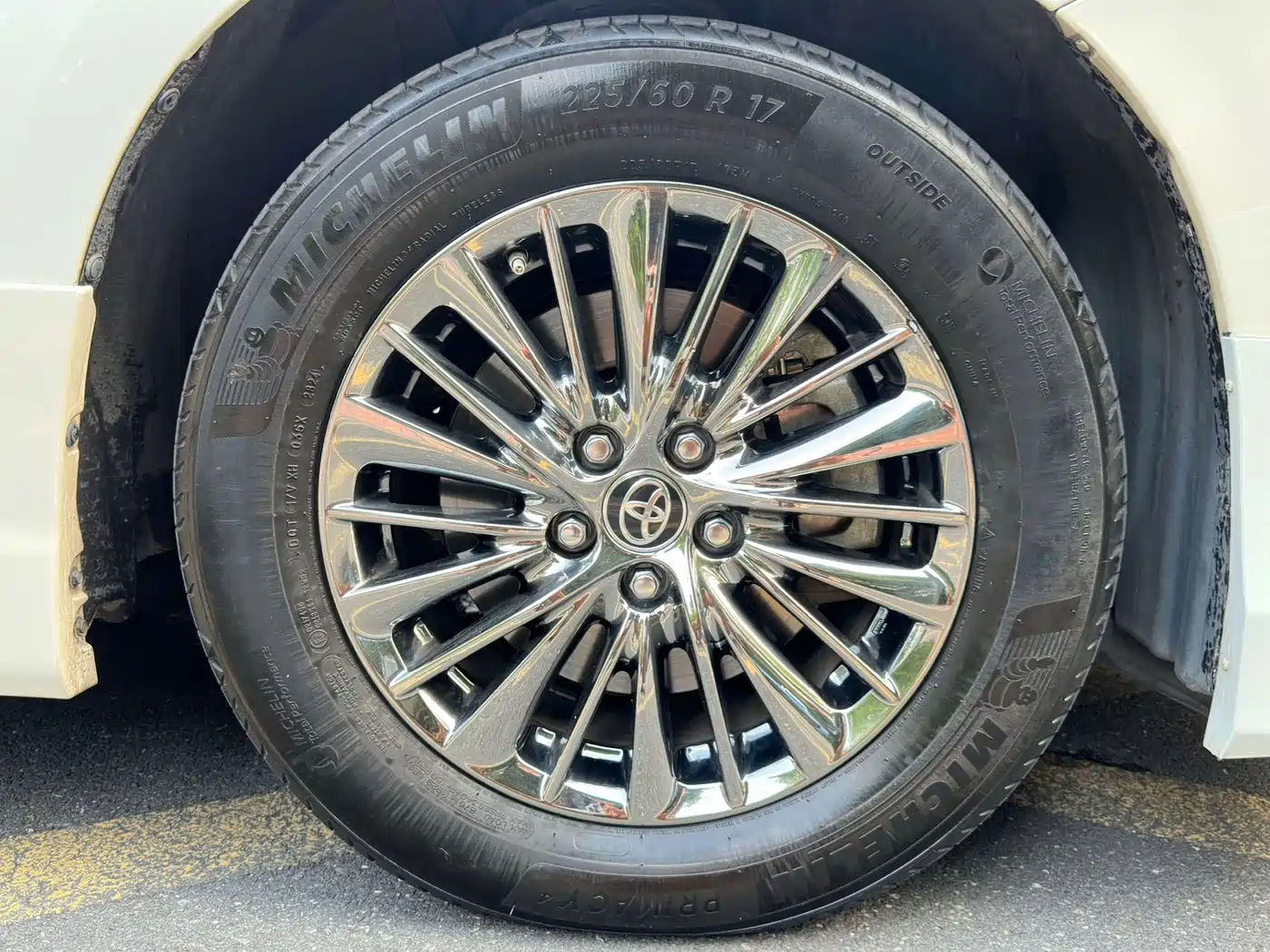 Photo 17 - Toyota Vellfire