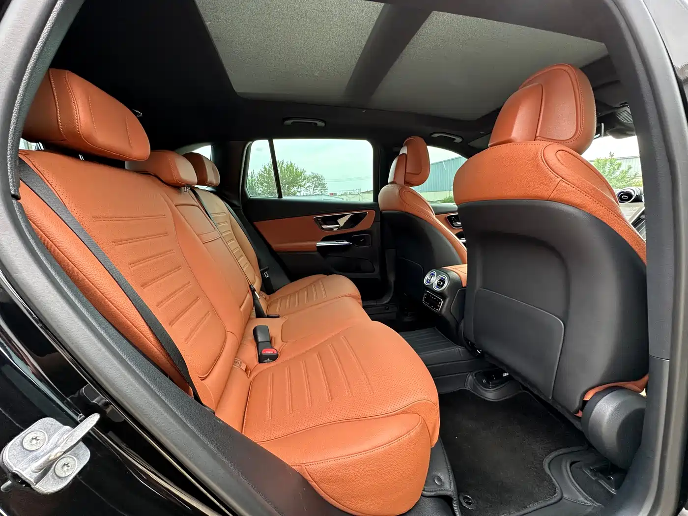 Mercedes-Benz GLC 2024 GLC 300 L 4MATIC Dynamic 5-seater фото 8