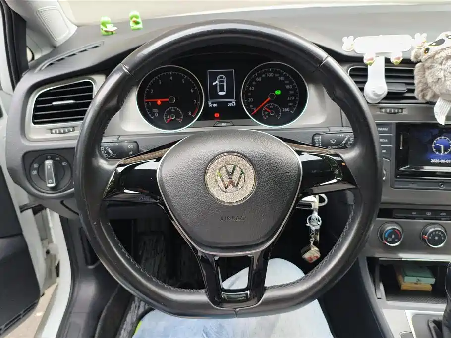Volkswagen Golf 2016 230TSI Automatic Comfort фото 14