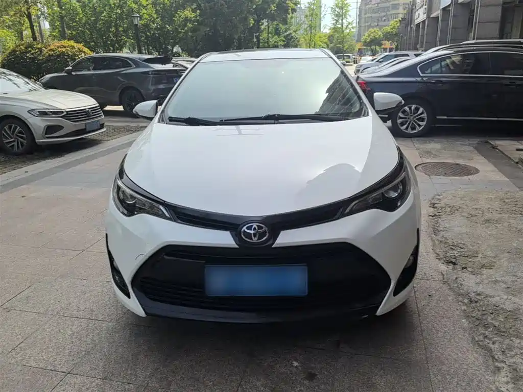 Toyota Levin 2017 Facelift 185T CVT Elite (China V) фото 3
