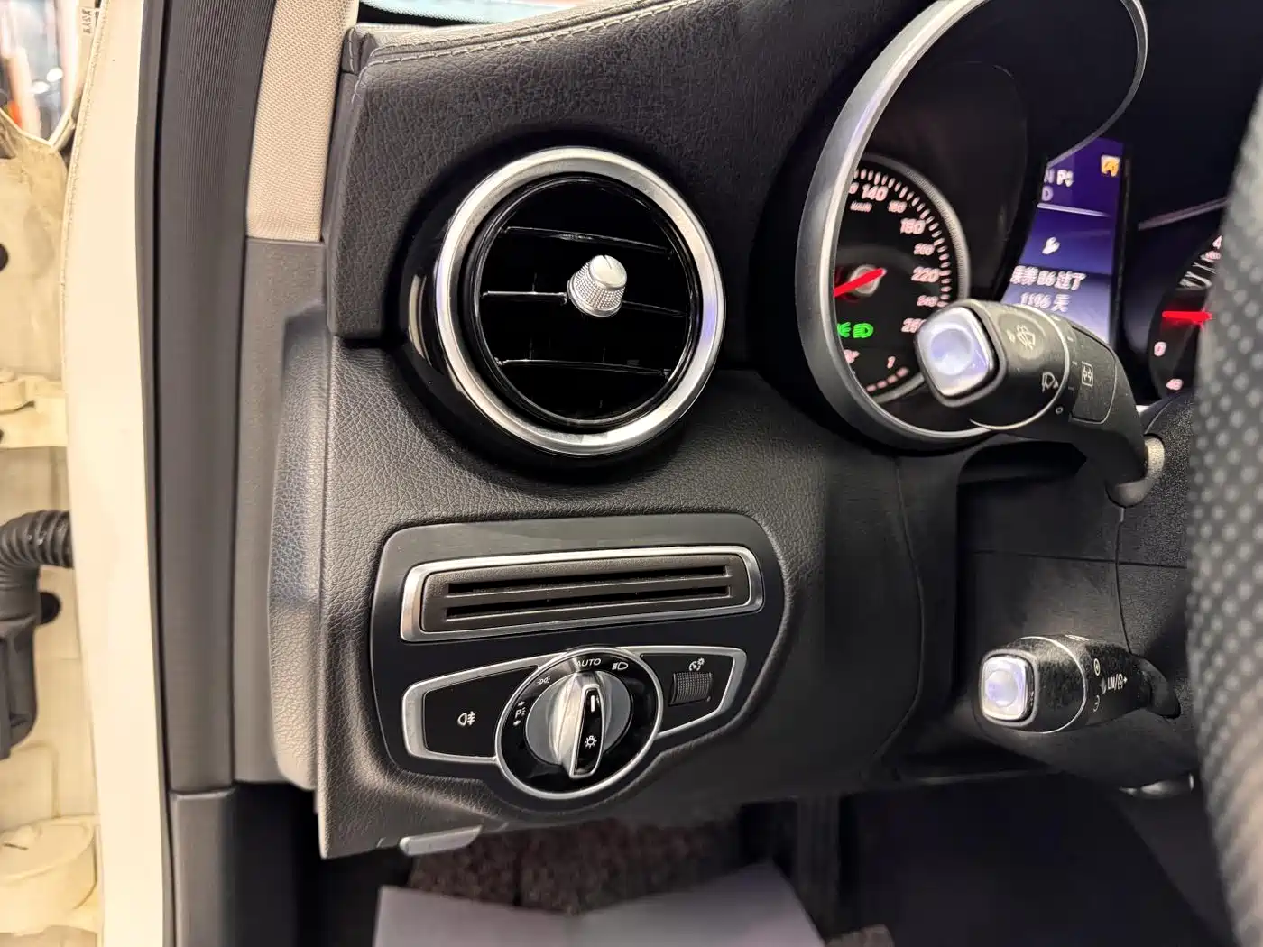 Mercedes-Benz C-Class 2016 C 200 L Sport фото 20