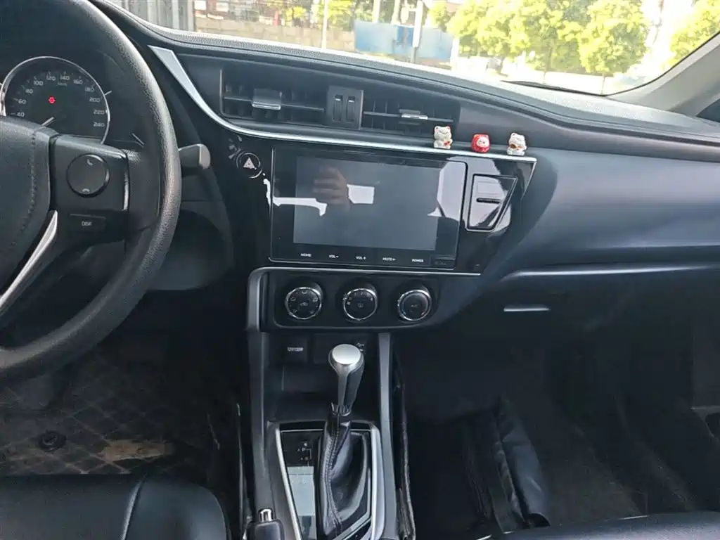 Toyota Levin 2017 Facelift 185T CVT Elite (China V) фото 13