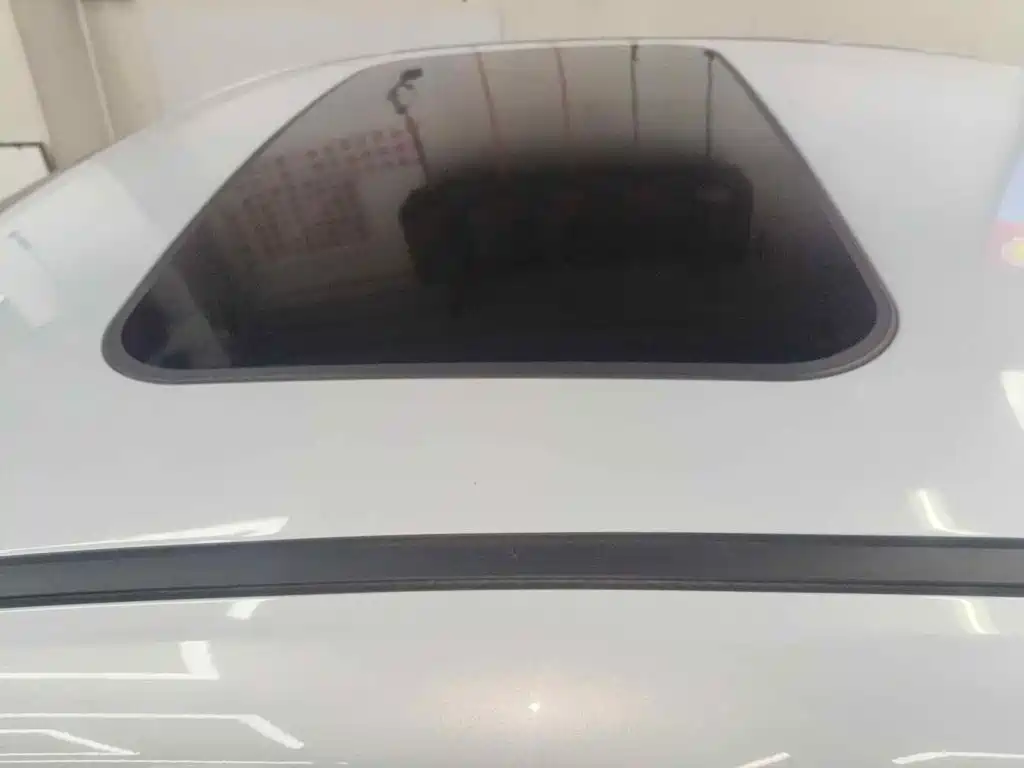 Geely Emgrand L HiP 2022 2022 1.5TD-DHT Pro 100KM Super Rui