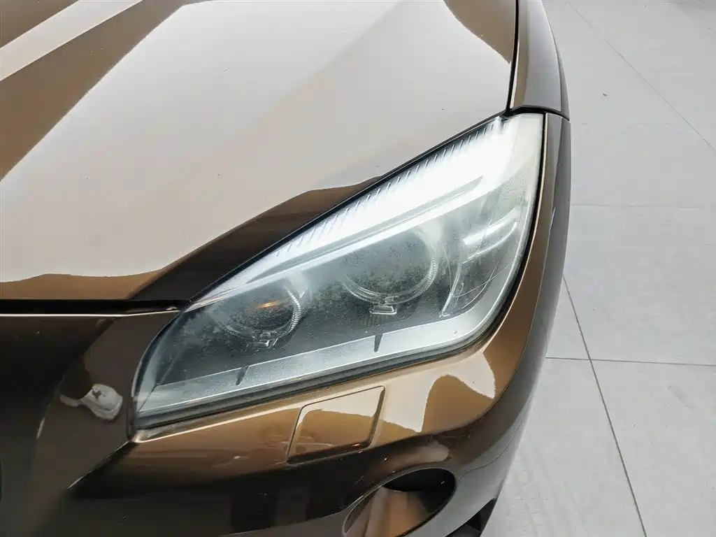 BMW X1 2013 sDrive18i Leading фото 7