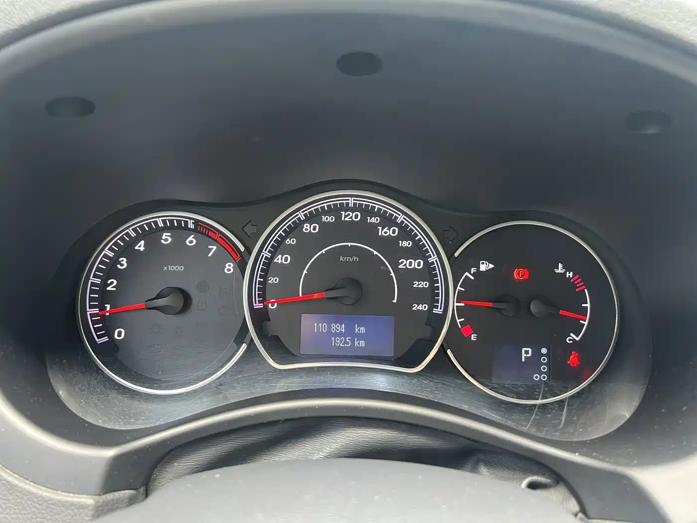 Renault Koleos (Import) 2015 2014 2.0L 2WD Standard Edition