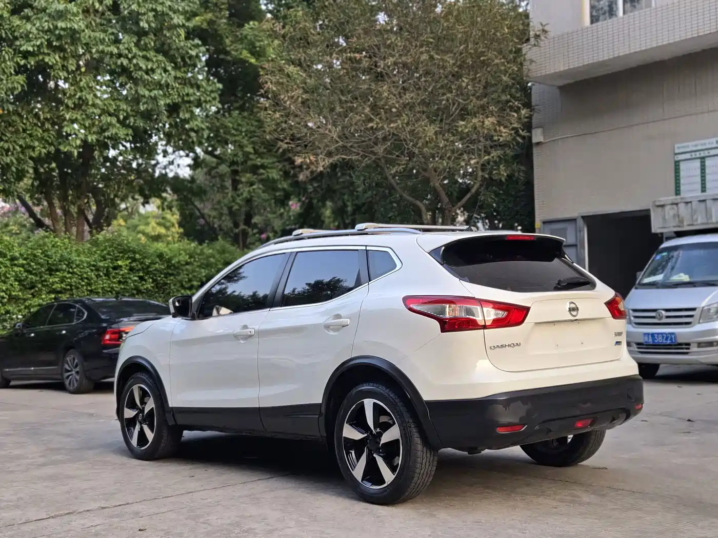 Фото 4 - Nissan Qashqai