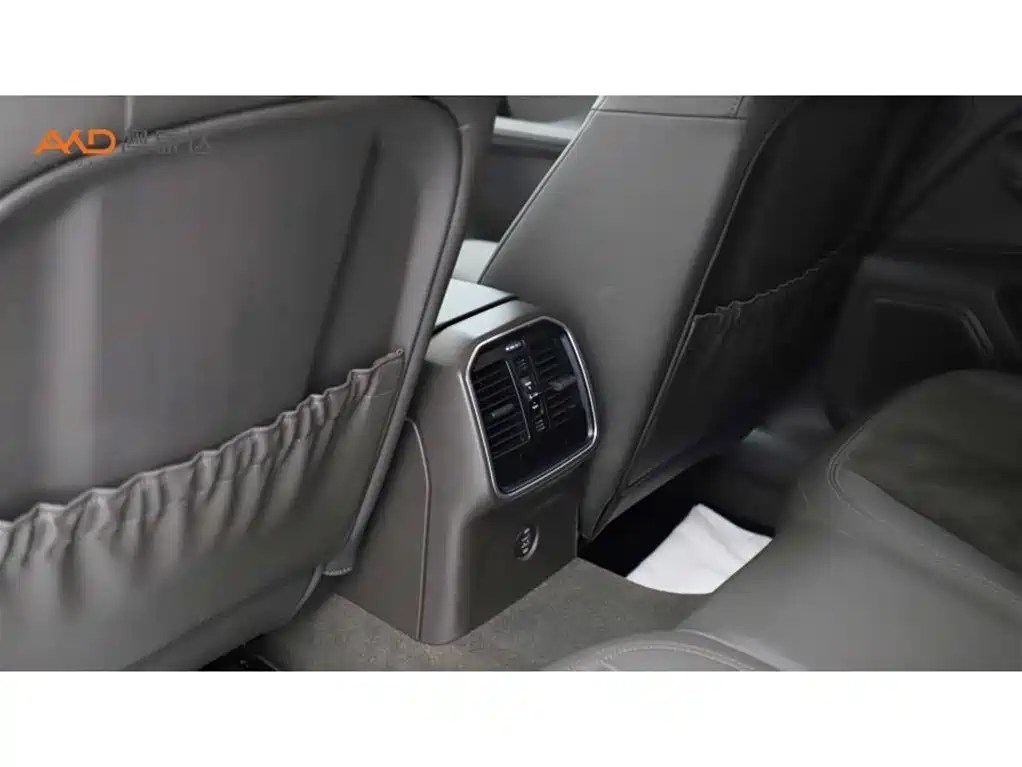 Porsche Macan 2018 Macan 2.0T фото 9