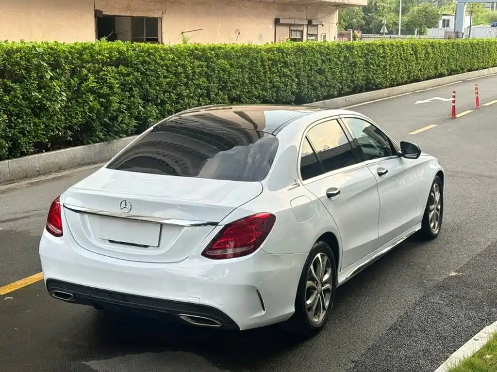 Фото 4 - Mercedes-Benz C-Class