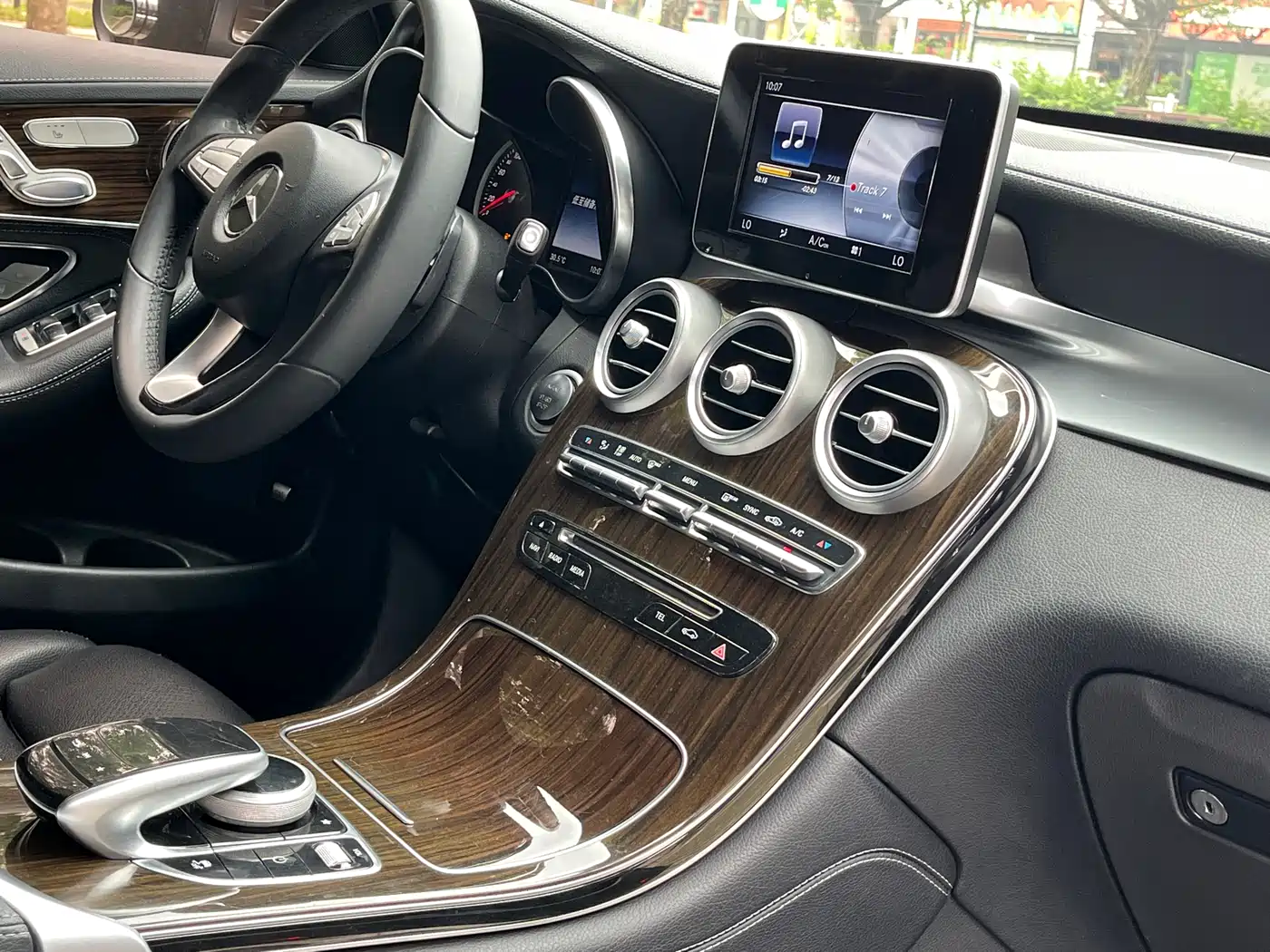 Mercedes-Benz GLC 2017 GLC 260 4MATIC Dynamic фото 11
