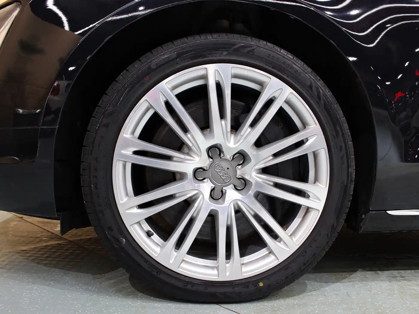 Audi A8 2013 A8L 6.3 FSI W12 quattro Exclusive фото 18