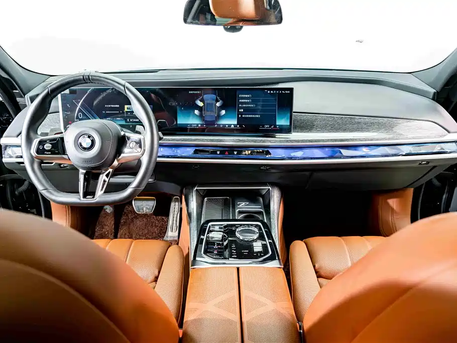 BMW 7 Series 2023 Facelift 740Li Exclusive M Sport Package фото 14