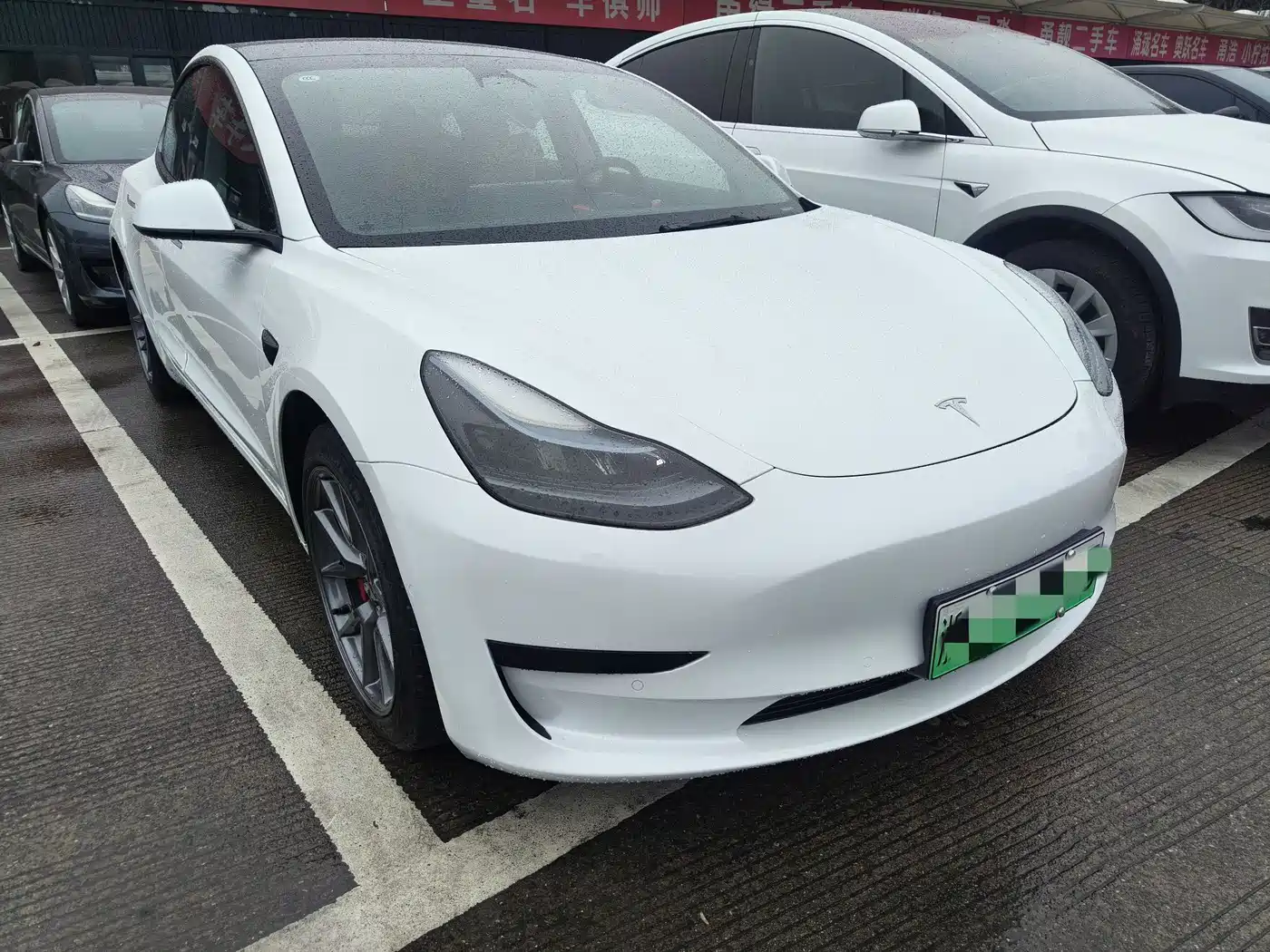 TESLA MODEL 3