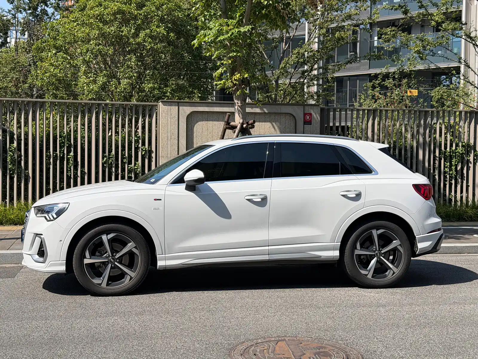 Photo 3 - Audi Q3