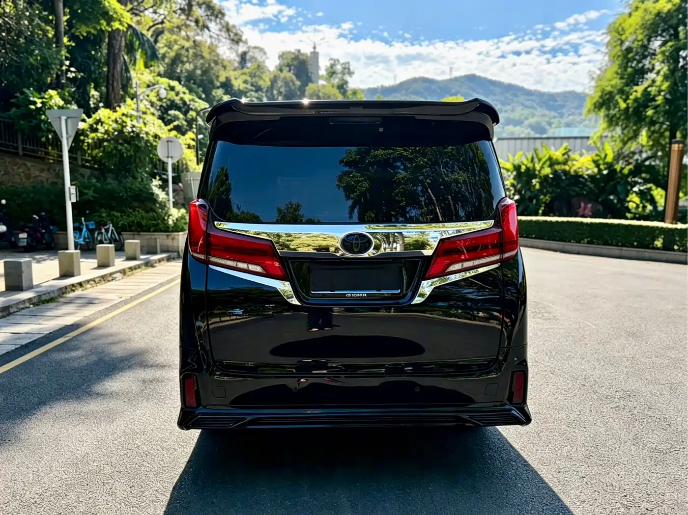 Toyota Alphard 2018 Facelift 3.5L Premium Edition фото 19