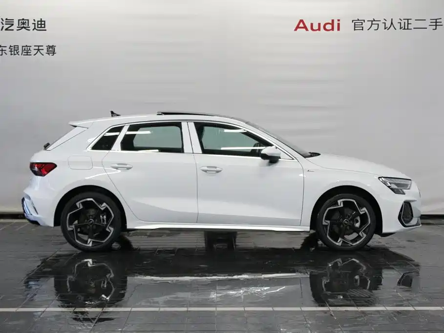 Audi A3 2026 2025 Facelift Sportback 35TFSI Flying Spur Premium