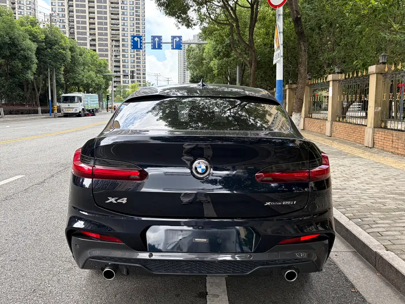 Photo 4 - BMW X4