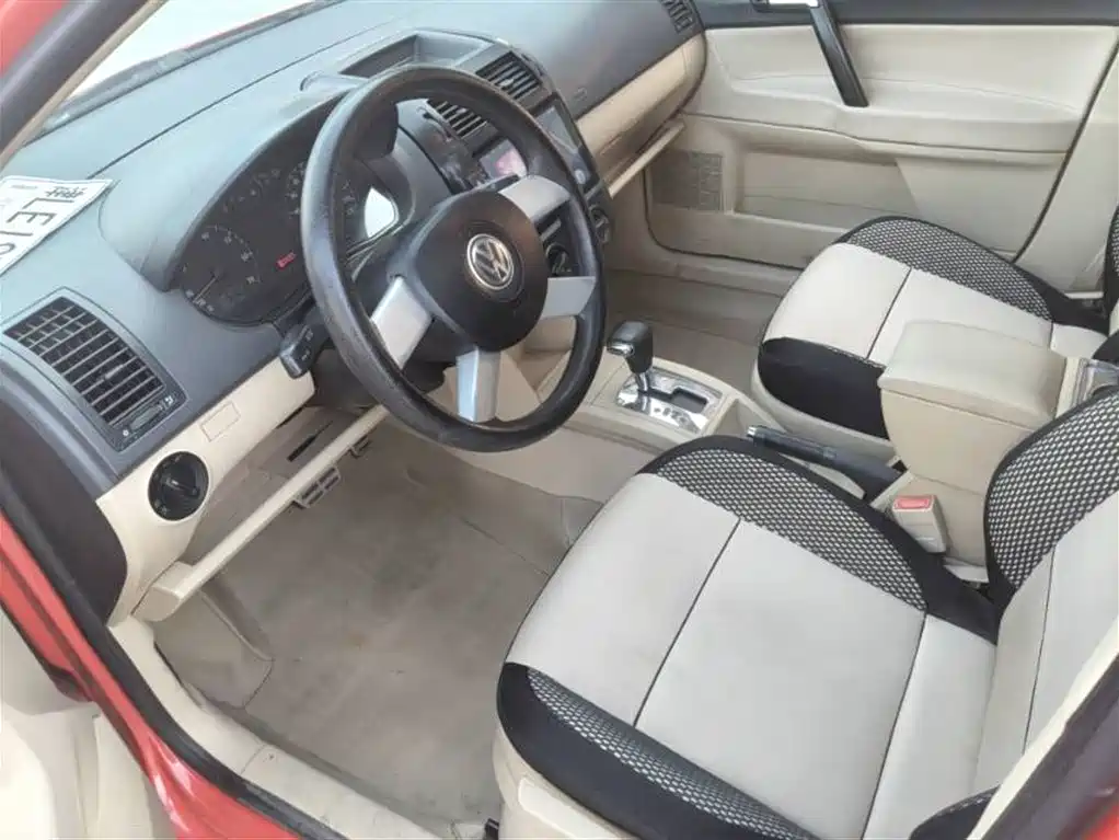 Volkswagen Polo 2007 1.6L Cross Polo AT фото 4