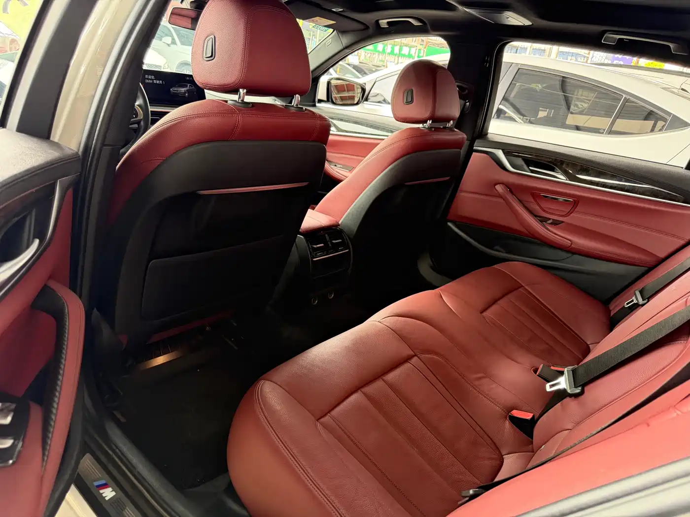 BMW 5 Series 2019 530Li Leading M Sport Package фото 9