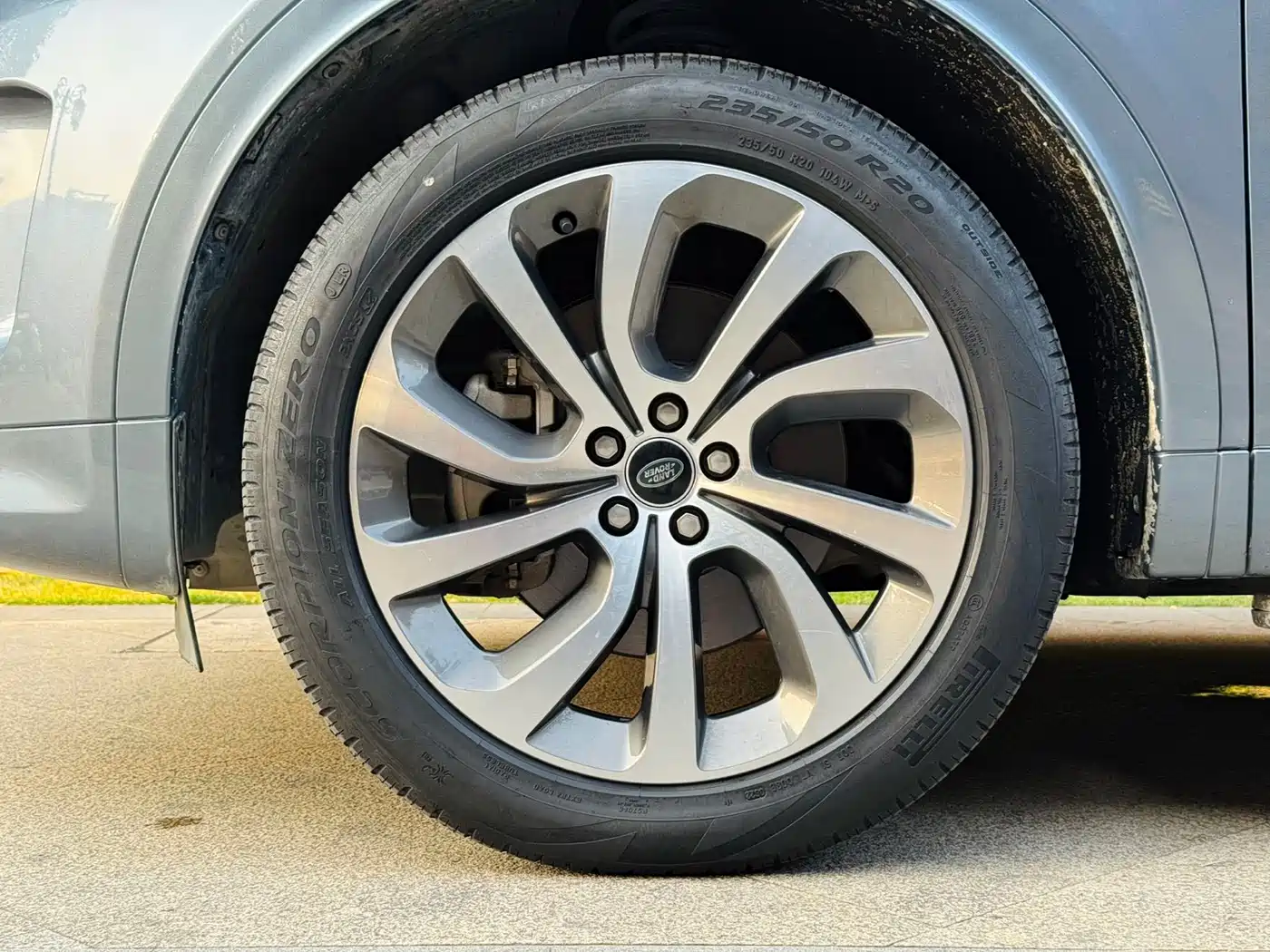 Land Rover Discovery Sport 2022 Model 249PS R-Dynamic S Performance Edition 5-Seater фото 21