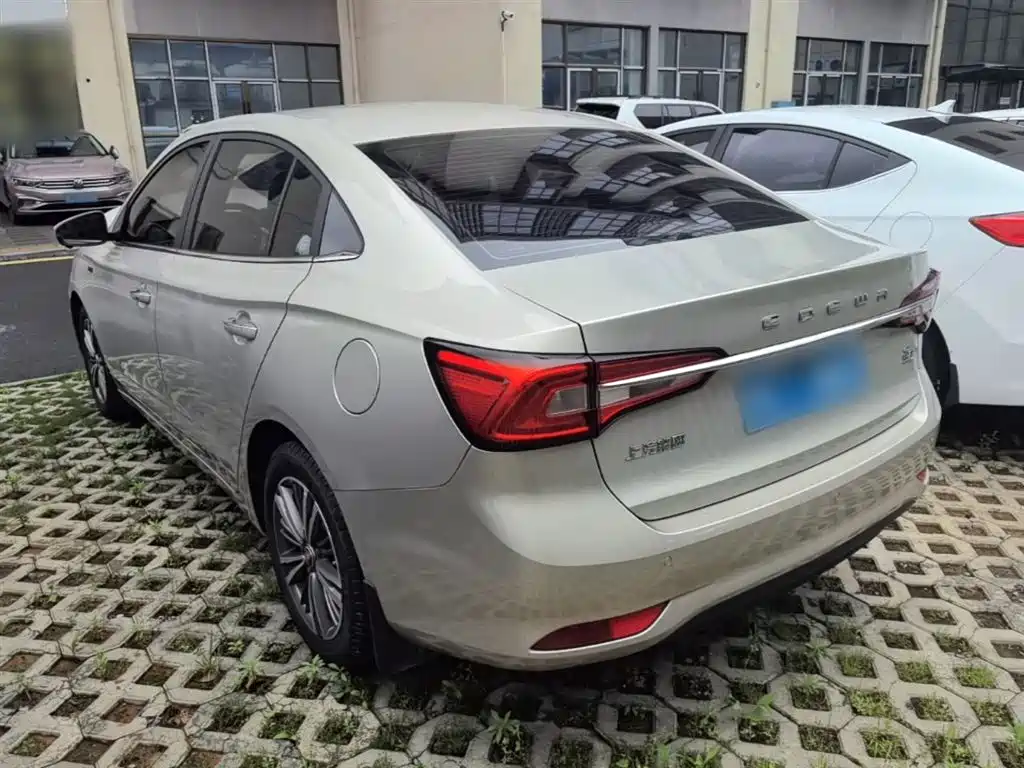 Roewe i5 2019 2019 1.5L Auto 4G Langhao Edition