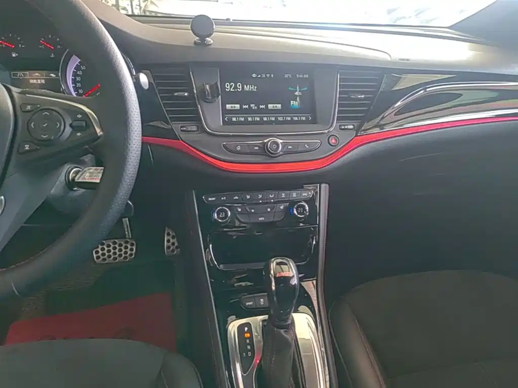 Buick Verano 2019 Hatchback GS 20T DCT Leading фото 13