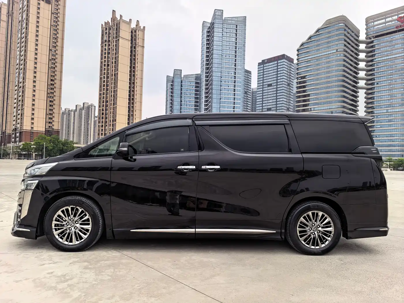 Toyota Vellfire 2020 2019 Hybrid 2.5L HV Premium Edition