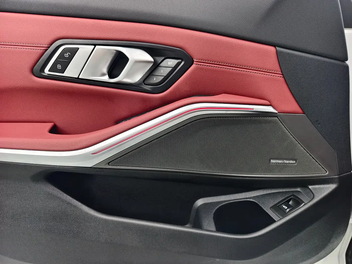 BMW 3 Series 2024 330Li M Sport Shadowline Package фото 8