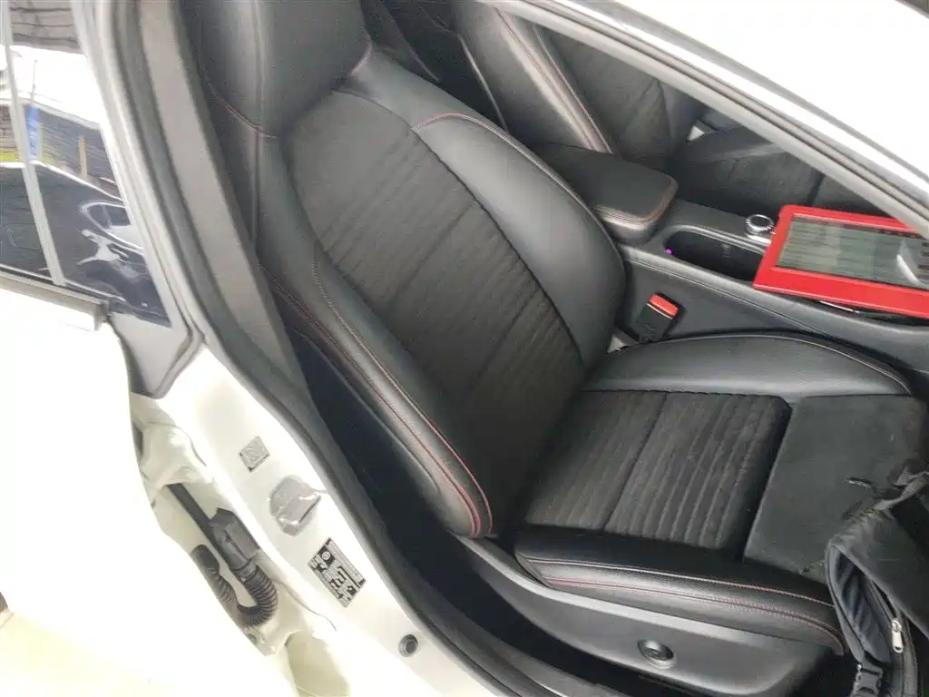 Mercedes-Benz CLA (Import) 2018 CLA 220 4MATIC фото 25
