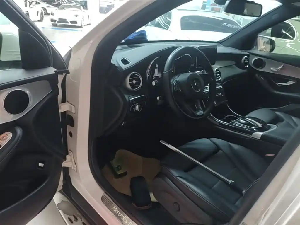 Mercedes-Benz GLC 2019 Model GLC 200 L 4MATIC фото 16