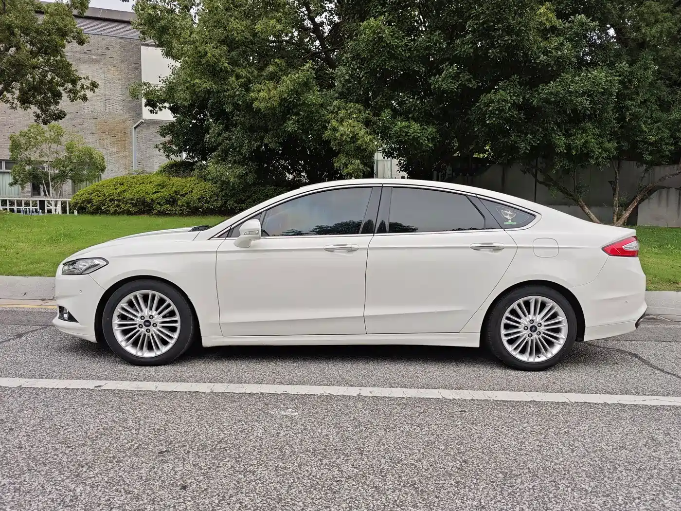 Фото 5 - Ford Mondeo