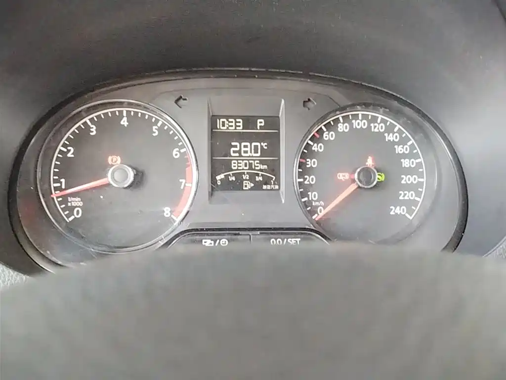 Volkswagen Polo 2016 1.4L Automatic Trend фото 12